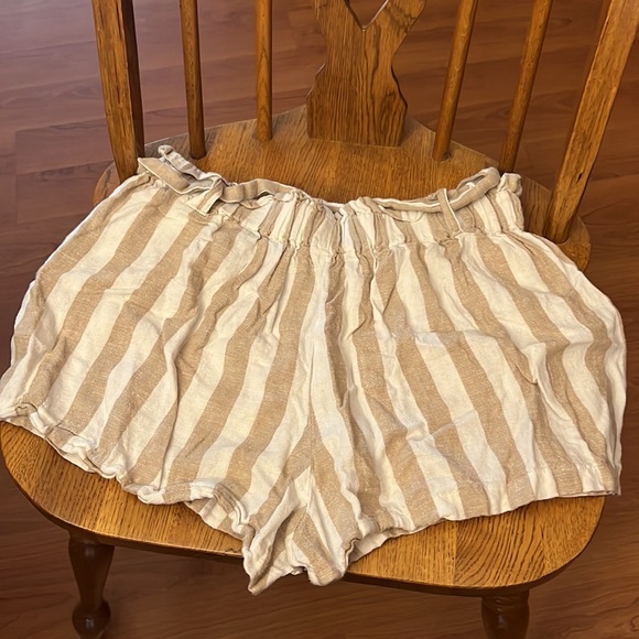 Shorts - Picture 2 of 2